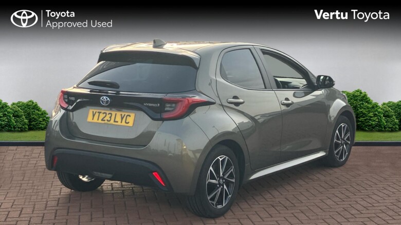 Toyota Yaris 1.5 Hybrid Design 5dr CVT Hybrid Hatchback